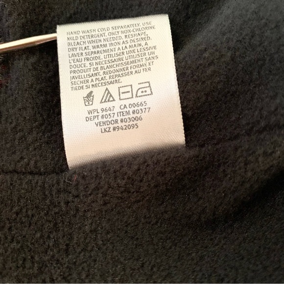 Eddie Bauer Wool Blend Winter Hat With Tassels Snowflake Print - Picture 6 of 6